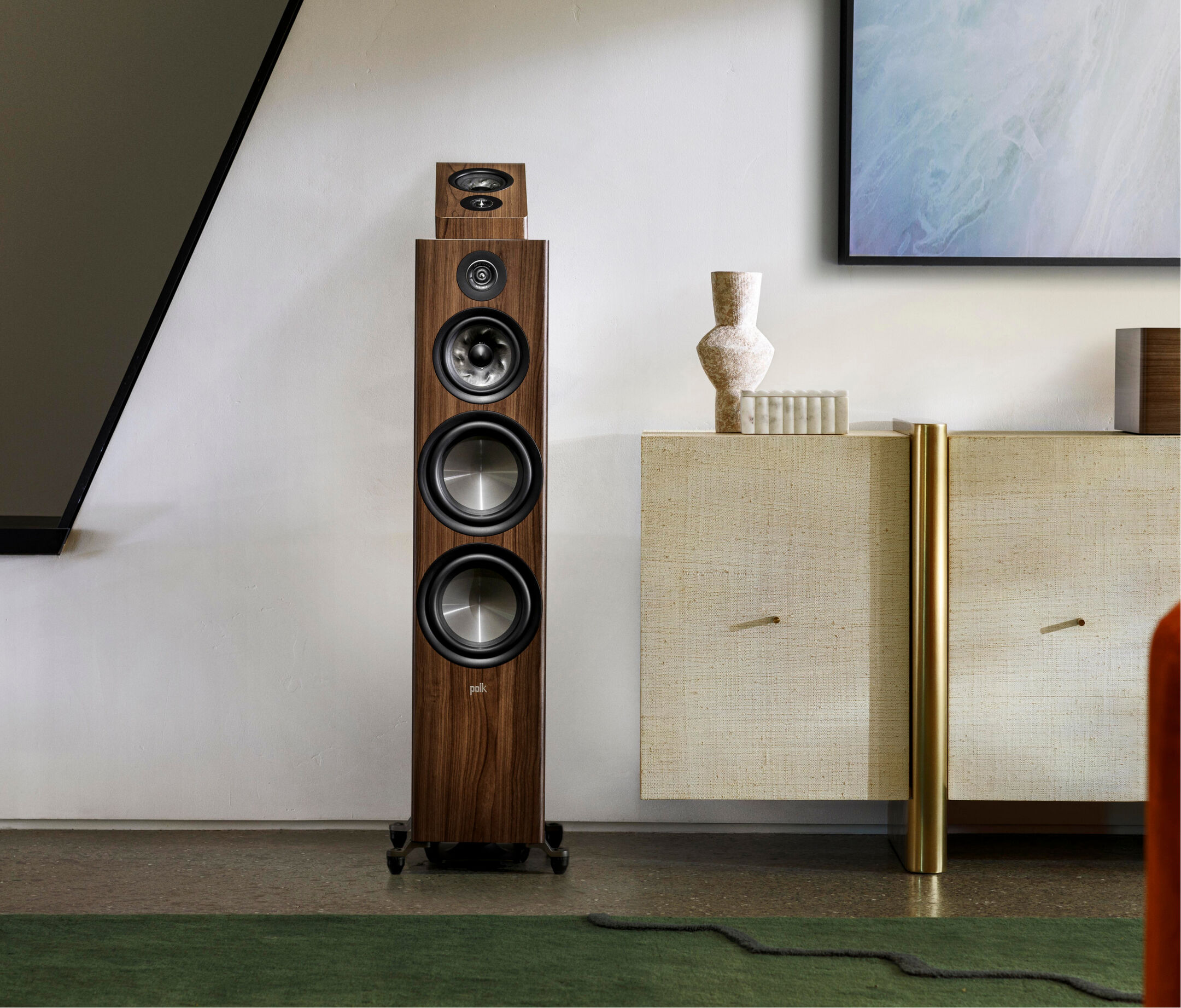 Reserve-R700-Brown_Image_in-situ2